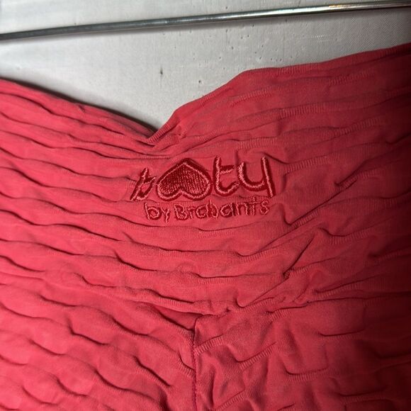 Booty by Brabants Coral Croco Textured Leggings. One Size. - Picture 8 of 8